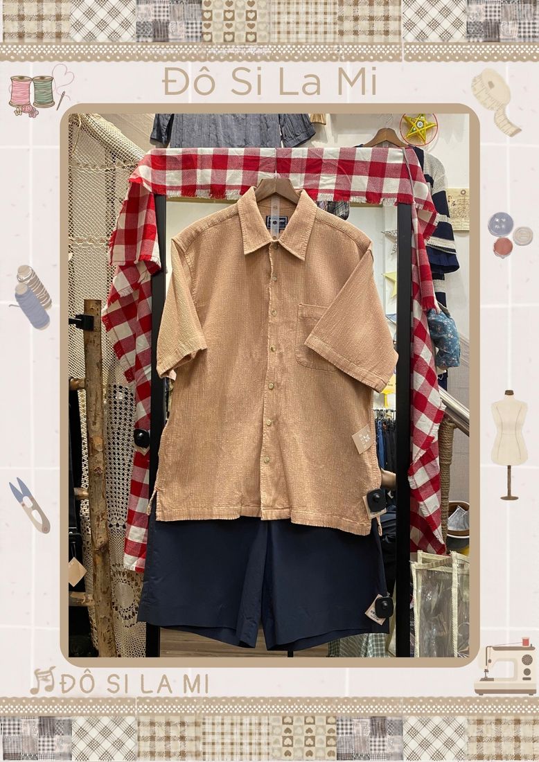 Áo sơ mi nâu be phối quần short navy
